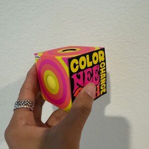 Color Change Neon Cube Toy - Pink & Yellow